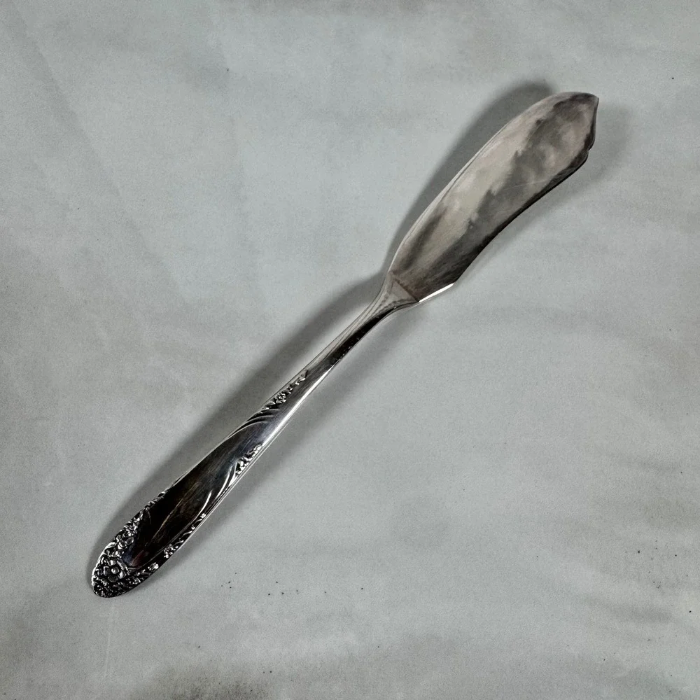Vintage Oneida Simeon L & George H Rogers Silver Plated‎ Master Butter Knife
